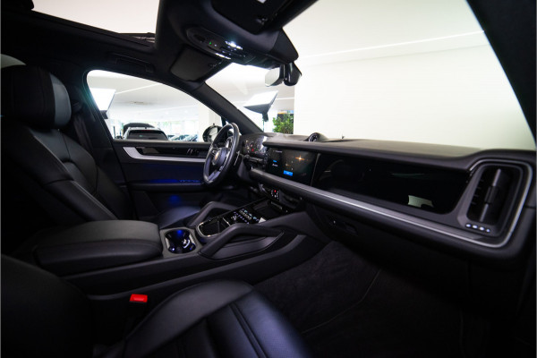 Porsche Cayenne 3.0 E-Hybrid Facelift 470PK | Luchtvering | Pano | Bose | Chrono | Sfeer | 24 MND Garantie