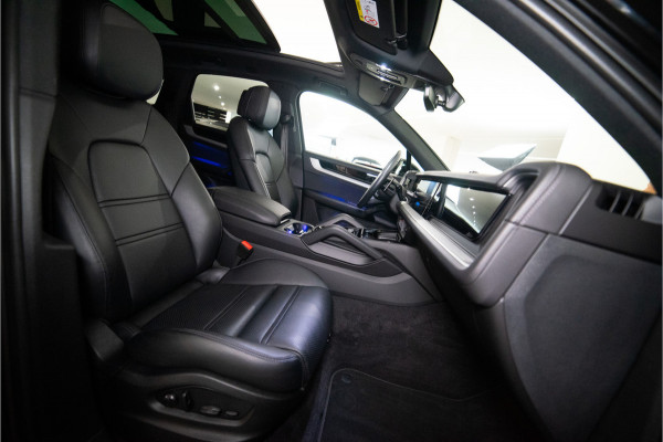 Porsche Cayenne 3.0 E-Hybrid Facelift 470PK | Luchtvering | Pano | Bose | Chrono | Sfeer | 24 MND Garantie