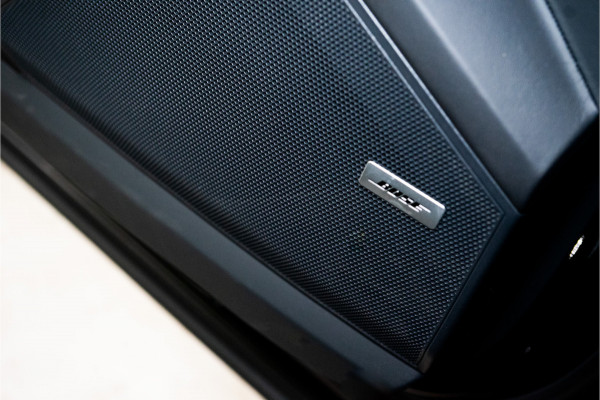 Porsche Cayenne 3.0 E-Hybrid Facelift 470PK | Luchtvering | Pano | Bose | Chrono | Sfeer | 24 MND Garantie