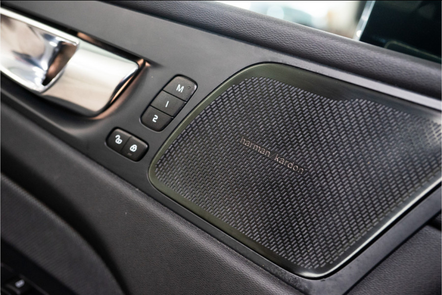 Volvo XC60 2.0 T8 AWD Polestar Engineered 455PK Long Range | Pano | Leder | Trekhaak | Memory | 12 MND Garantie