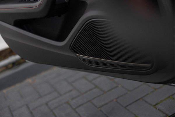 Audi RS4 Avant 2.9 TFSI 450pk Quattro Pano HuD B&O 20'' ACC Matrix 280 km/h