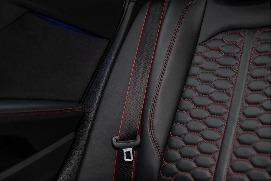 Audi RS4 Avant 2.9 TFSI 450pk Quattro Pano HuD B&O 20'' ACC Matrix 280 km/h