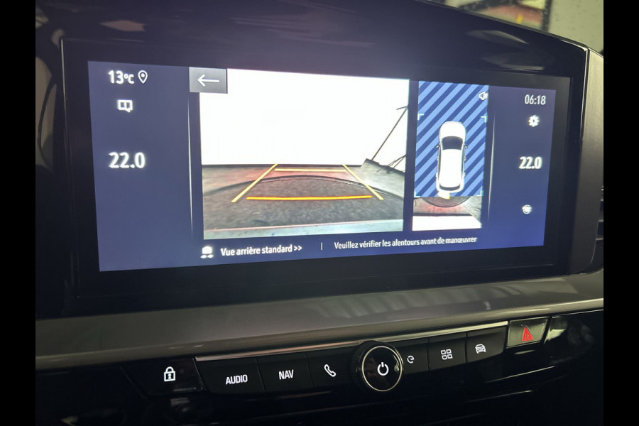 Opel Mokka Electric Ultimate 50 kWh Prachtige Mokka in nieuwstaat, hele lage kilometerstand, Multimedia Navi Pro Zwart Dak!