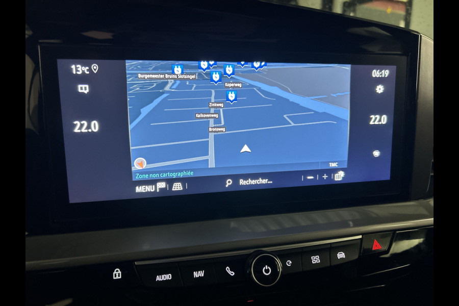 Opel Mokka Electric Ultimate 50 kWh Prachtige Mokka in nieuwstaat, hele lage kilometerstand, Multimedia Navi Pro Zwart Dak!