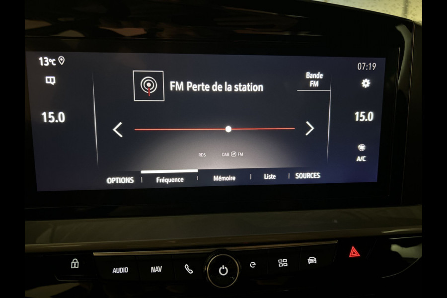 Opel Mokka Electric Ultimate 50 kWh Mokka in nieuwstaat, lage kilometerstand, Multimedia Navi Pro