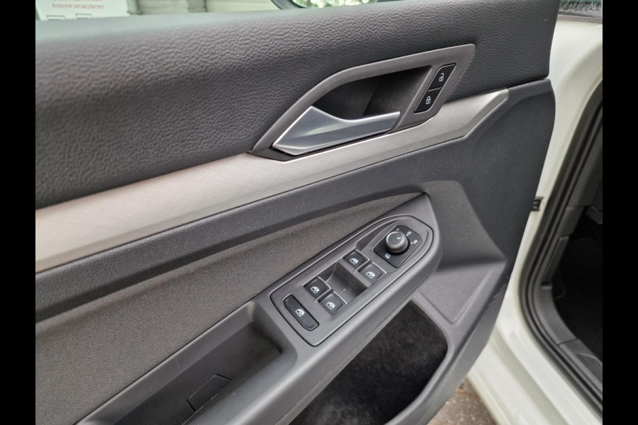 Volkswagen GOLF Variant 1.0 eTSI Life|Digi-dash|110PK|DSG|Automaat|Adaptiefcruise|Carplay|