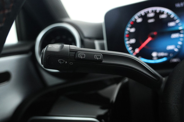 Mercedes-Benz A-Klasse 200 Business Solution AMG Upgrade Automaat, Panorama,