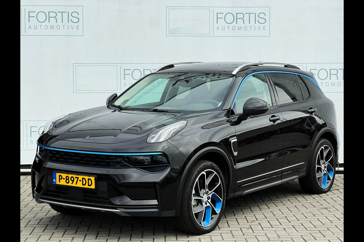 Lynk & Co 01 1.5 4X ZWART OP VOORRAAD! NL AUTO | TREKHAAK | CAMERA | PANO |