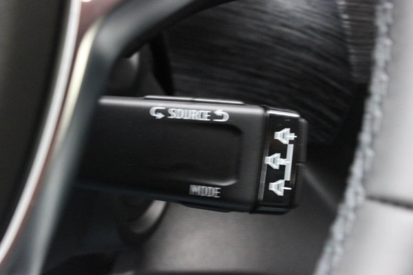 Renault Trafic L2H1 170PK DUBBEL CABINE LUXE / NAVIGATIE / CLIMATECONTROL / VERLAAGD / DIGITAAL SCHERM / CAMERA / JB- EDITION FULL