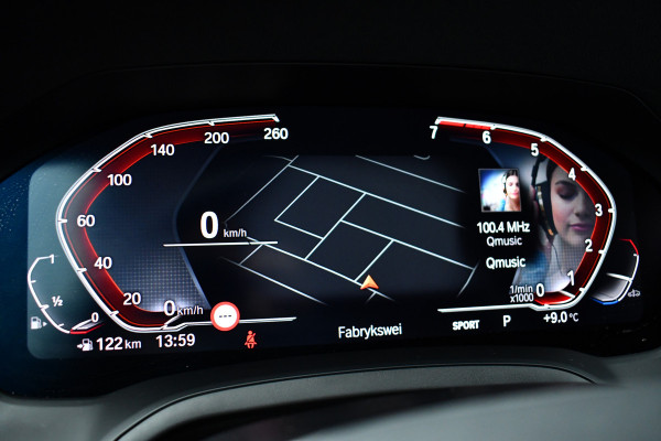 BMW 3-serie 330i Sportline 18inch HiFi Live-Cockpit Sfeer