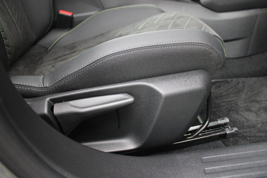 Peugeot 2008 1.2 130PK AUTOMAAT GT PACK | ELEKTRISCH BEDIENBARE BESTUURDERSSTOEL | NAVIGATIE | FULL LED KOPLAMPEN | DRAADLOZE APPLE CARPLAY/ANDROID AUTO | ADAPTIVE CRUISE CONTROL | CAMERA VOOR + ACHTER | CLIMATE CONTROL | LICHTMETALEN VELGEN 17" | KEYLESS ENTRY/START | DAB+ RADIO | ALCANTARA/LEDEREN BEKLEDING  | DODEHOEK DETECTIE | PARKEERSENSOREN VOOR + ACHTER | STOEL VERWARMING |