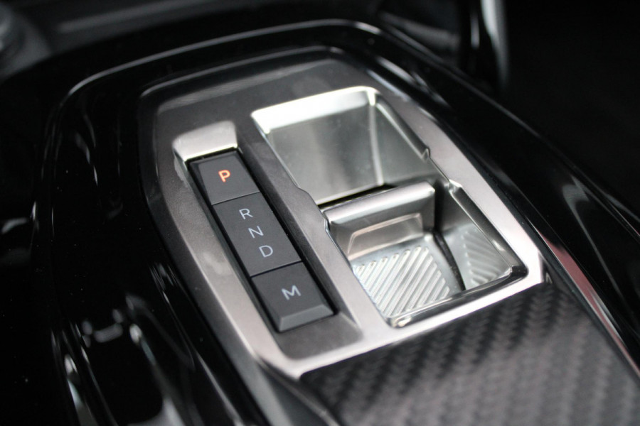 Peugeot 2008 1.2 130PK AUTOMAAT GT PACK | ELEKTRISCH BEDIENBARE BESTUURDERSSTOEL | NAVIGATIE | FULL LED KOPLAMPEN | DRAADLOZE APPLE CARPLAY/ANDROID AUTO | ADAPTIVE CRUISE CONTROL | CAMERA VOOR + ACHTER | CLIMATE CONTROL | LICHTMETALEN VELGEN 17" | KEYLESS ENTRY/START | DAB+ RADIO | ALCANTARA/LEDEREN BEKLEDING  | DODEHOEK DETECTIE | PARKEERSENSOREN VOOR + ACHTER | STOEL VERWARMING |