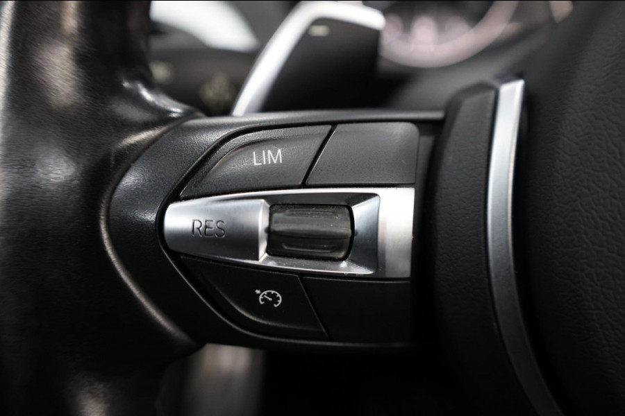 BMW 1-serie 120i M-Sport LED/M-PAKKET/SCHUIFDAK/LEER+S.VERWARMING/LMV/PDC/CRUISE/ECC/12 MND GARANTIE!