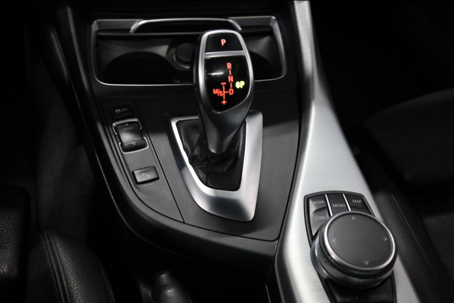BMW 1-serie 120i M-Sport LED/M-PAKKET/SCHUIFDAK/LEER+S.VERWARMING/LMV/PDC/CRUISE/ECC/12 MND GARANTIE!