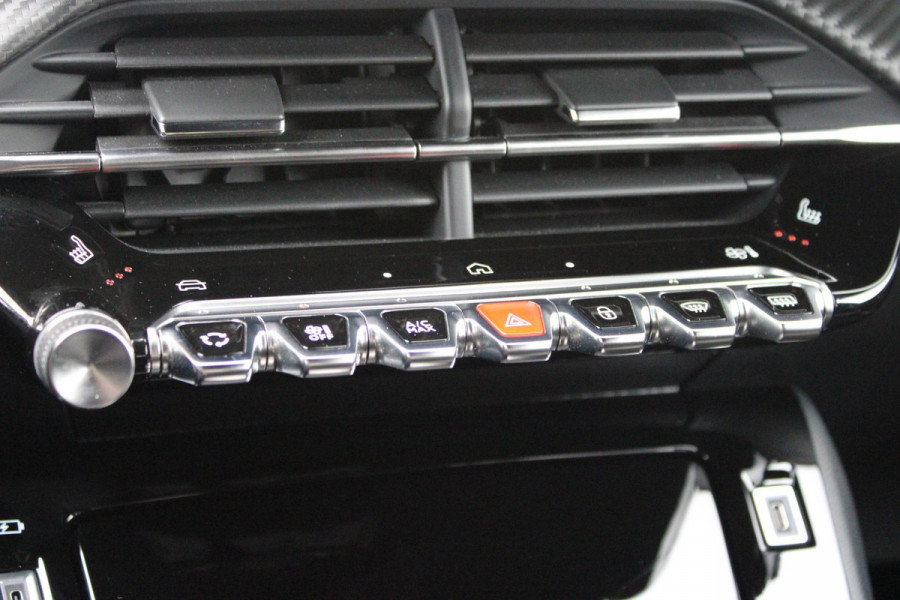 Peugeot 2008 1.2 130PK AUTOMAAT GT PACK | ELEKTRISCH BEDIENBARE BESTUURDERSSTOEL | NAVIGATIE | FULL LED KOPLAMPEN | DRAADLOZE APPLE CARPLAY/ANDROID AUTO | ADAPTIVE CRUISE CONTROL | CAMERA VOOR + ACHTER | CLIMATE CONTROL | LICHTMETALEN VELGEN 17" | KEYLESS ENTRY/START | DAB+ RADIO | ALCANTARA/LEDEREN BEKLEDING  | DODEHOEK DETECTIE | PARKEERSENSOREN VOOR + ACHTER | STOEL VERWARMING |