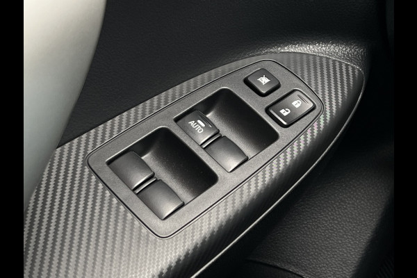 Mitsubishi Eclipse Cross 2.4 PHEV Intense | Carplay | Camera | 18 inch | Keyless