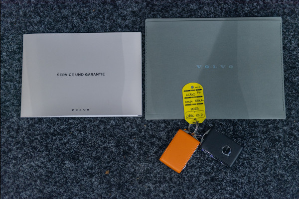 Volvo XC60 T6 Plug-in hybrid AWD Model'26 Ultra Dark ACC H.K. 350pk