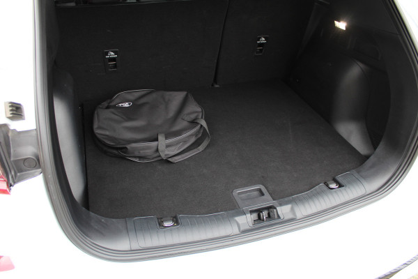 Ford Kuga 2.5 PHEV ST-Line X | Trekhaak | Panoramadak | AGR | Led | Head-up | B&O