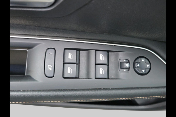 Peugeot 3008 1.6 HYbrid4 300 GT | Automaat | plug-in | Focal Audio | trekhaak | Navigatie |