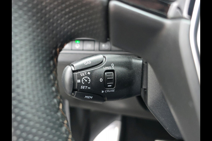 Peugeot 3008 1.6 HYbrid4 300 GT | Automaat | plug-in | Focal Audio | trekhaak | Navigatie |