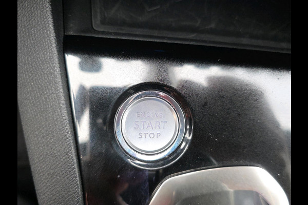 Peugeot 3008 1.6 HYbrid4 300 GT | Automaat | plug-in | Focal Audio | trekhaak | Navigatie |