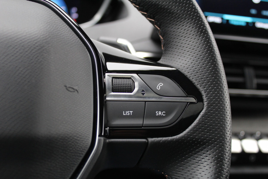 Peugeot 3008 1.6 HYbrid 225 GT | Nachtzicht | Panoramadak | Trekhaak | Navigatie | Camera | BLIS