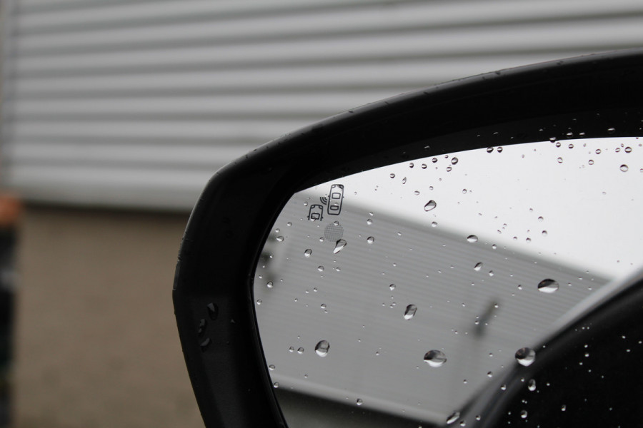 Peugeot 3008 1.6 HYbrid 225 GT | Nachtzicht | Panoramadak | Trekhaak | Navigatie | Camera | BLIS