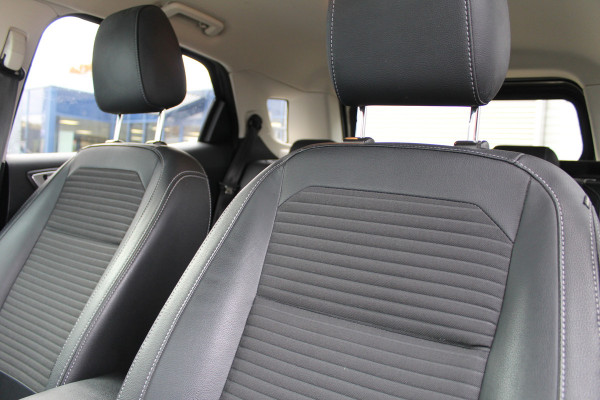 Ford EcoSport 1.0 EcoBoost 125PK Titanium | Automaat | Trekhaak | BLIS | Winterpack | Navigatie
