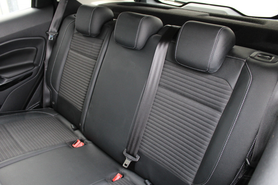 Ford EcoSport 1.0 EcoBoost 125PK Titanium | Automaat | Trekhaak | BLIS | Winterpack | Navigatie