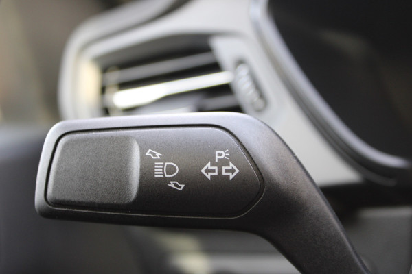 Ford Kuga 2.5 PHEV ST-Line X | Panoramadak | AGR | B&O | Head-up | Trekhaak |