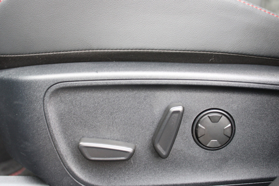 Ford Kuga 2.5 PHEV ST-Line X | Panoramadak | AGR | B&O | Head-up | Trekhaak |