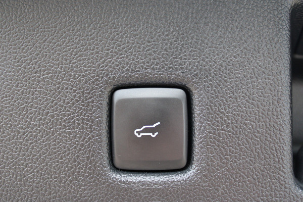 Ford Kuga 2.5 PHEV ST-Line X | Panoramadak | AGR | B&O | Head-up | Trekhaak |