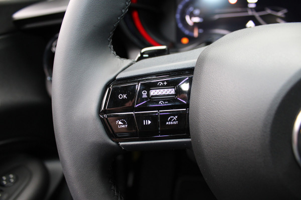 Alfa Romeo junior 1.2 Turbo Hybrid Ibrida Speciale | Direct beschikbaar | Navigatie | Adaptieve Cruise | Led | Camera | Stoelverwarming