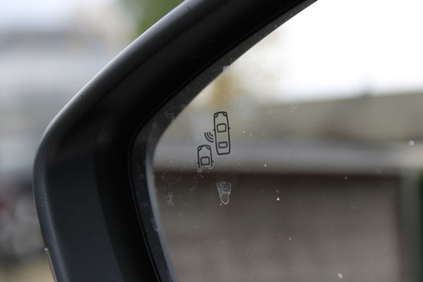 Alfa Romeo junior 1.2 Turbo Hybrid Ibrida Speciale | Direct beschikbaar | Navigatie | Adaptieve Cruise | Led | Camera | Stoelverwarming