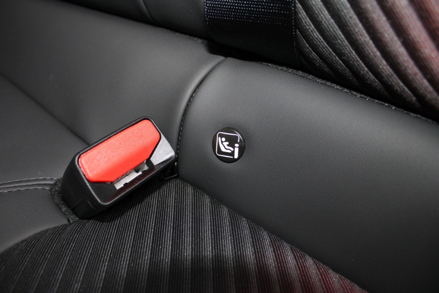 Alfa Romeo junior 1.2 Turbo Hybrid Ibrida Speciale | Direct beschikbaar | Navigatie | Adaptieve Cruise | Led | Camera | Stoelverwarming