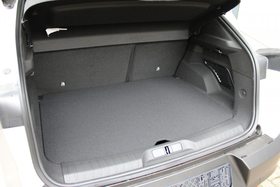 Alfa Romeo junior 1.2 Turbo Hybrid Ibrida Speciale | Direct beschikbaar | Navigatie | Adaptieve Cruise | Led | Camera | Stoelverwarming