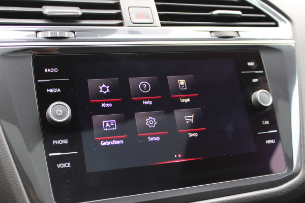 Volkswagen Tiguan Allspace 1.5 TSI R-Line 7p. | Panoramadak | Trekhaak | Navigatie | Adaptieve cruise