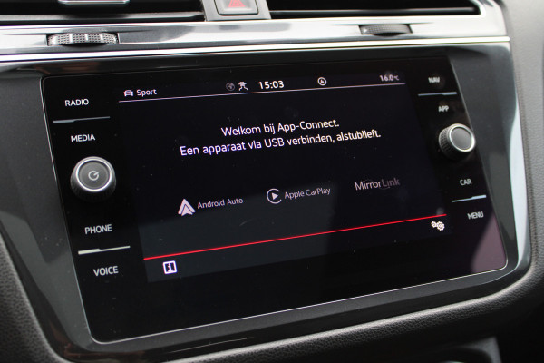 Volkswagen Tiguan Allspace 1.5 TSI R-Line 7p. | Panoramadak | Trekhaak | Navigatie | Adaptieve cruise