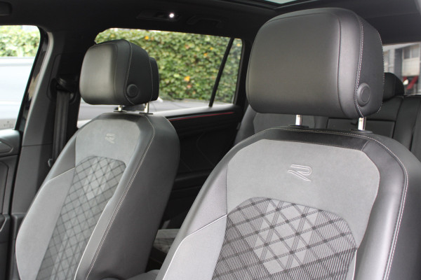 Volkswagen Tiguan Allspace 1.5 TSI R-Line 7p. | Panoramadak | Trekhaak | Navigatie | Adaptieve cruise