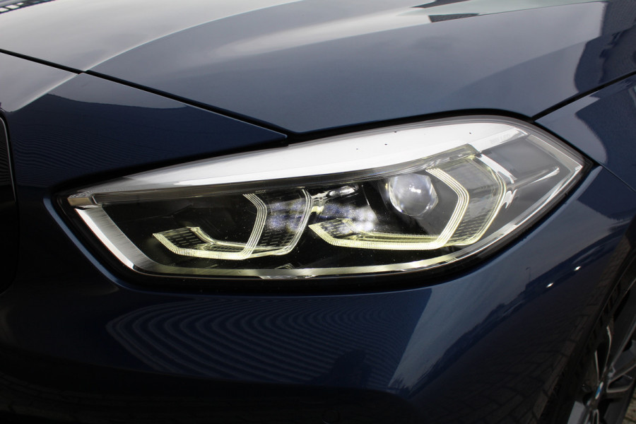 BMW 1-serie 118i Executive Edition | Cruise Control | Origin NL | Parkeersensoren | Navigatie