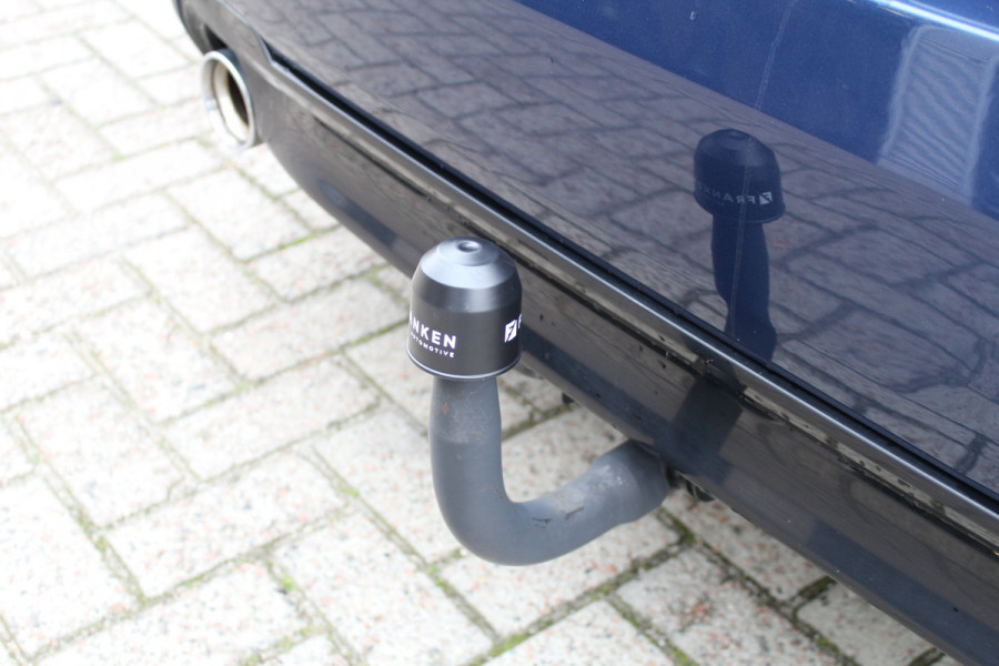 BMW 1-serie 118i Executive Edition | Cruise Control | Origin NL | Parkeersensoren | Navigatie