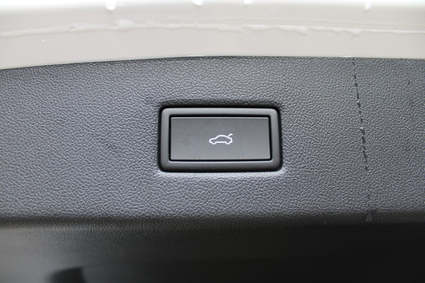 Ford Explorer Premium Extended Range RWD 77 kWh | Warmtepomp | Panoramadak | AGR | Head-Up | Full | Verlengde Garantie