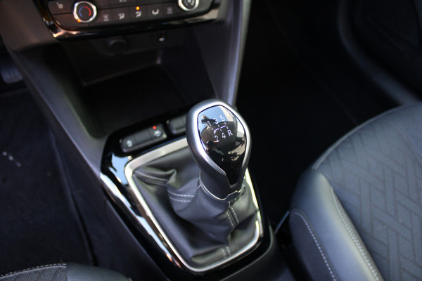 Opel Corsa 1.2 Edition | Winterpakket | Carplay | Lichtmetaal | Parkeersensoren achter | Privacy Glass