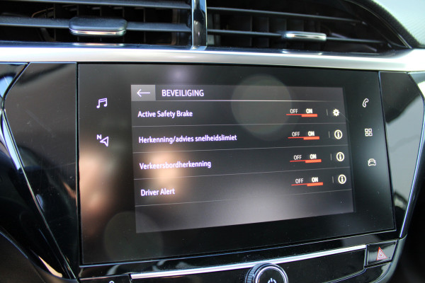 Opel Corsa 1.2 Edition | Winterpakket | Carplay | Lichtmetaal | Parkeersensoren achter | Privacy Glass