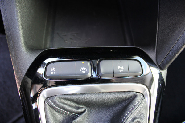 Opel Corsa 1.2 Edition | Winterpakket | Carplay | Lichtmetaal | Parkeersensoren achter | Privacy Glass