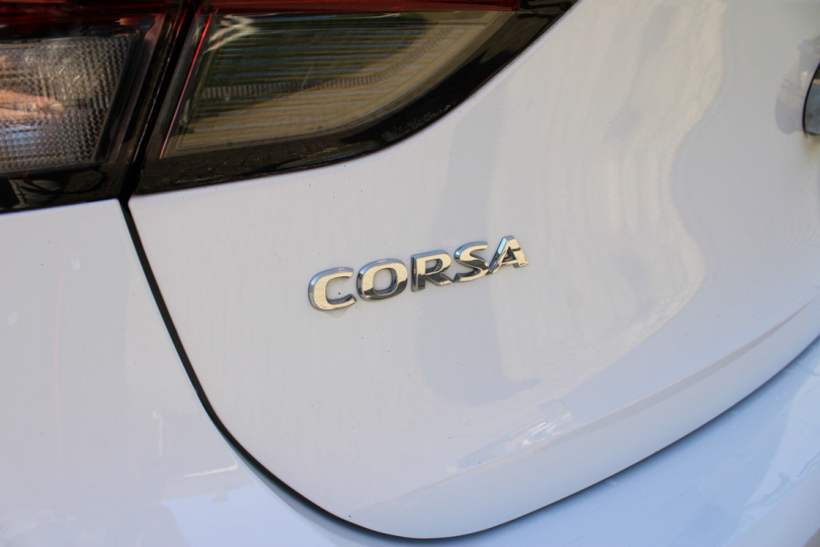 Opel Corsa 1.2 Edition | Winterpakket | Carplay | Lichtmetaal | Parkeersensoren achter | Privacy Glass