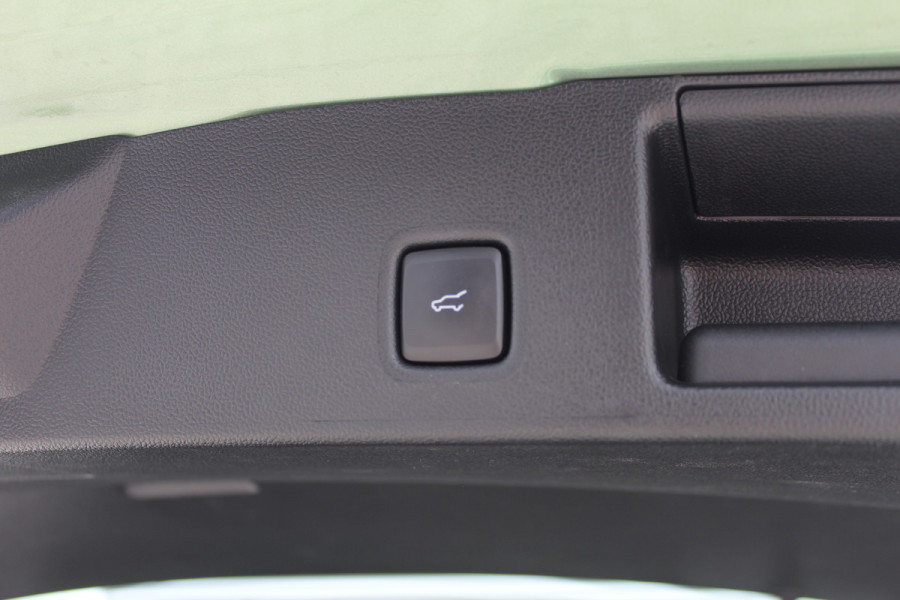 Ford Kuga 2.5 PHEV ST-Line X | Black Pack | Trekhaak | Panoramadak | AGR | Led | Head-up | B&O