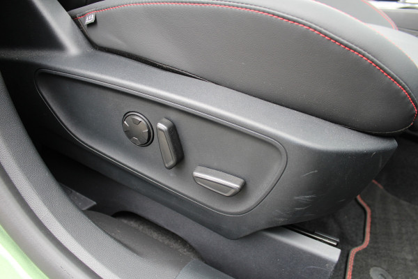 Ford Kuga 2.5 PHEV ST-Line X | Black Pack | Trekhaak | Panoramadak | AGR | Led | Head-up | B&O