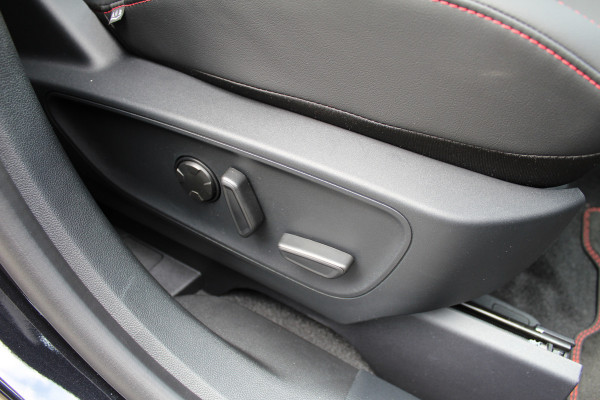 Ford Kuga 2.5 PHEV ST-Line X | Trekhaak | AGR | Led | Head-Up | B&O