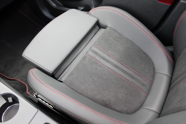 Ford Kuga 2.5 PHEV ST-Line X | Trekhaak | AGR | Led | Head-Up | B&O